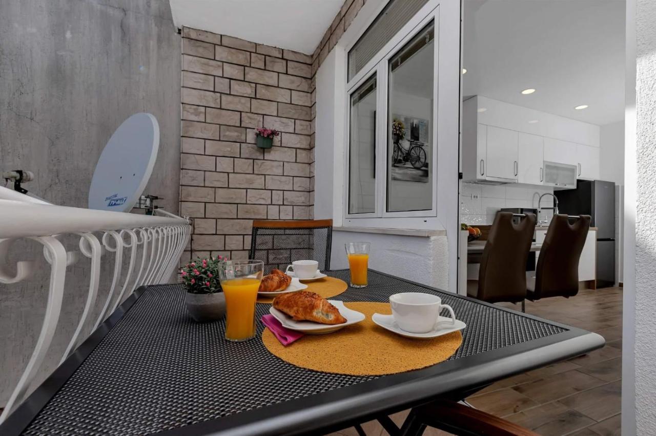 Apartman Meri Makarska Buitenkant foto