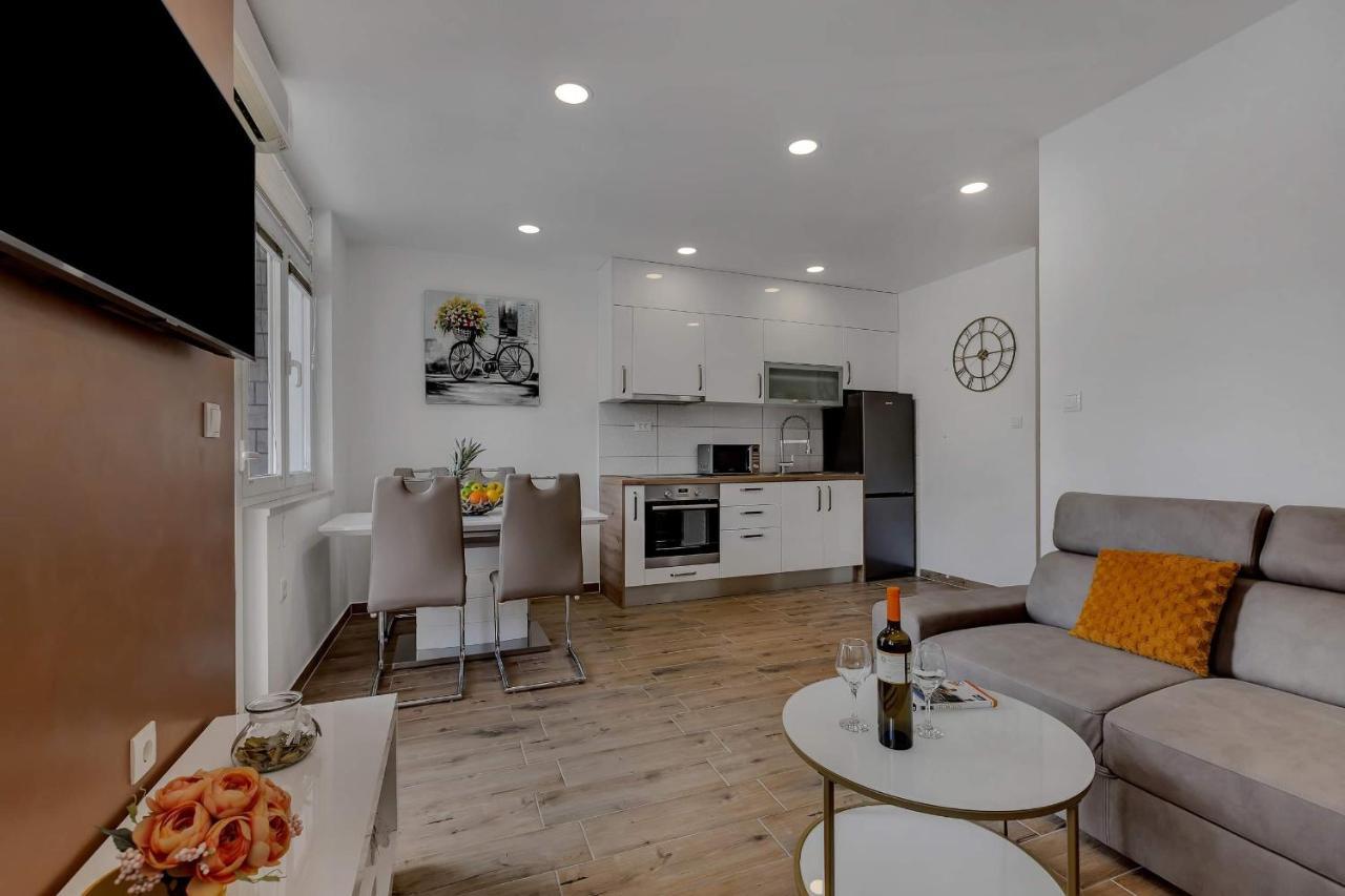 Apartman Meri Makarska Buitenkant foto